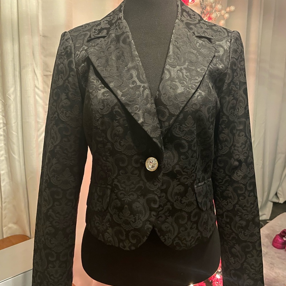 Black Blazer Bisou Bisou beautiful design all over with Rhinestone button Size M